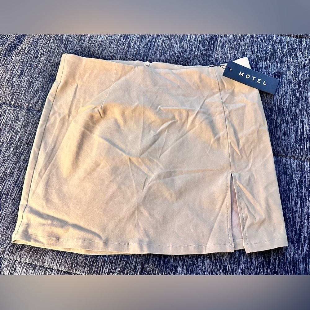NWT - Motel Rocks Pelma Skirt Size M